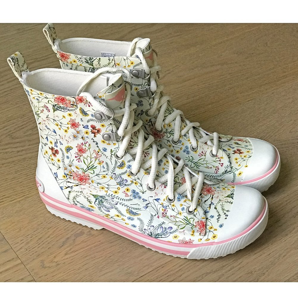 9.5 Rocket Dog flower pattern rainy rain boots / EU 40